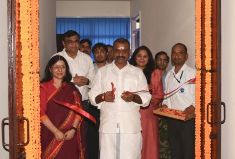 Dr. L. Murugan, Honourable MoS for I&B and Parliamentary Affairs inaugurated the Incubation centre at IIMC